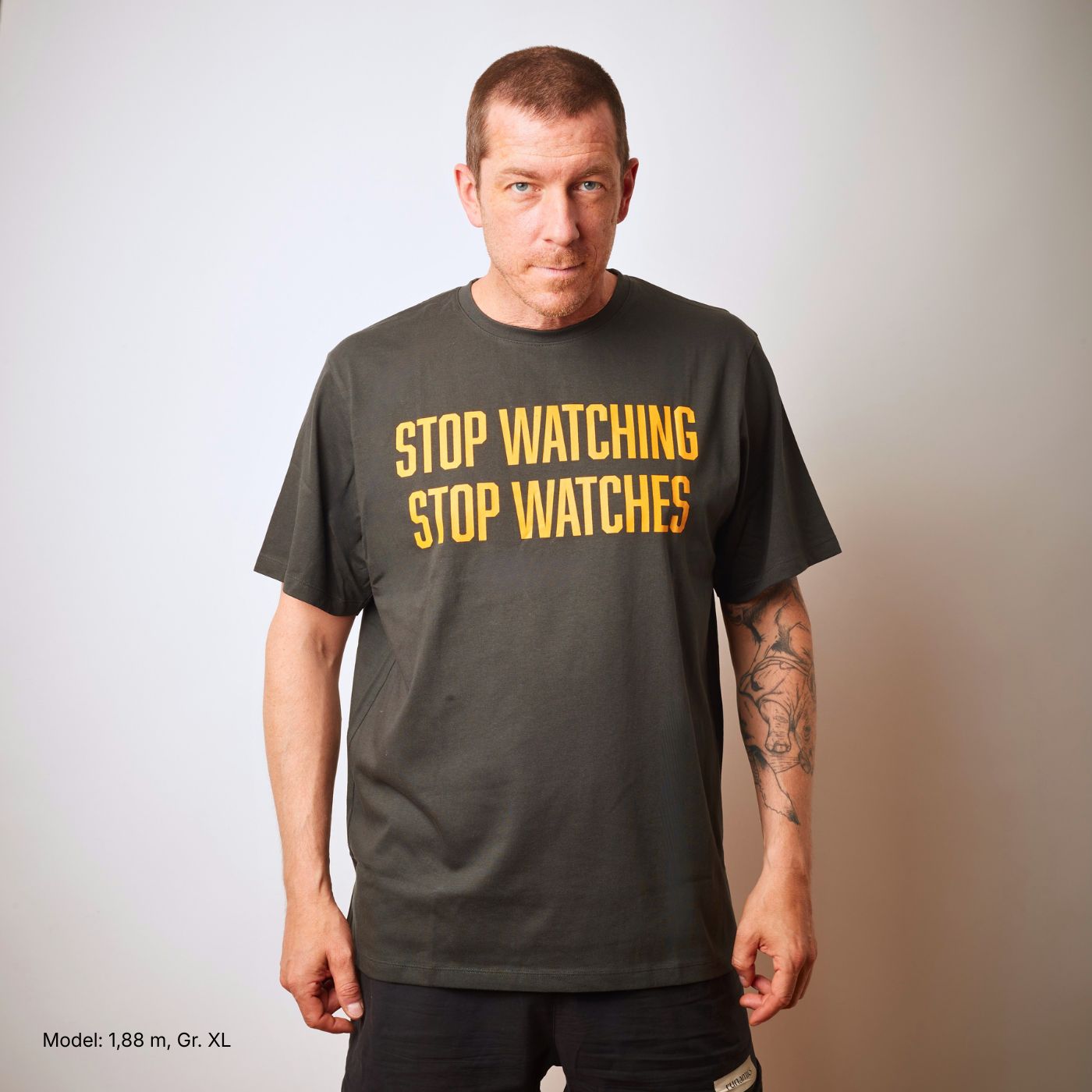Stop Watching Stop Watches T-Shirt, Biobaumwolle, unisex