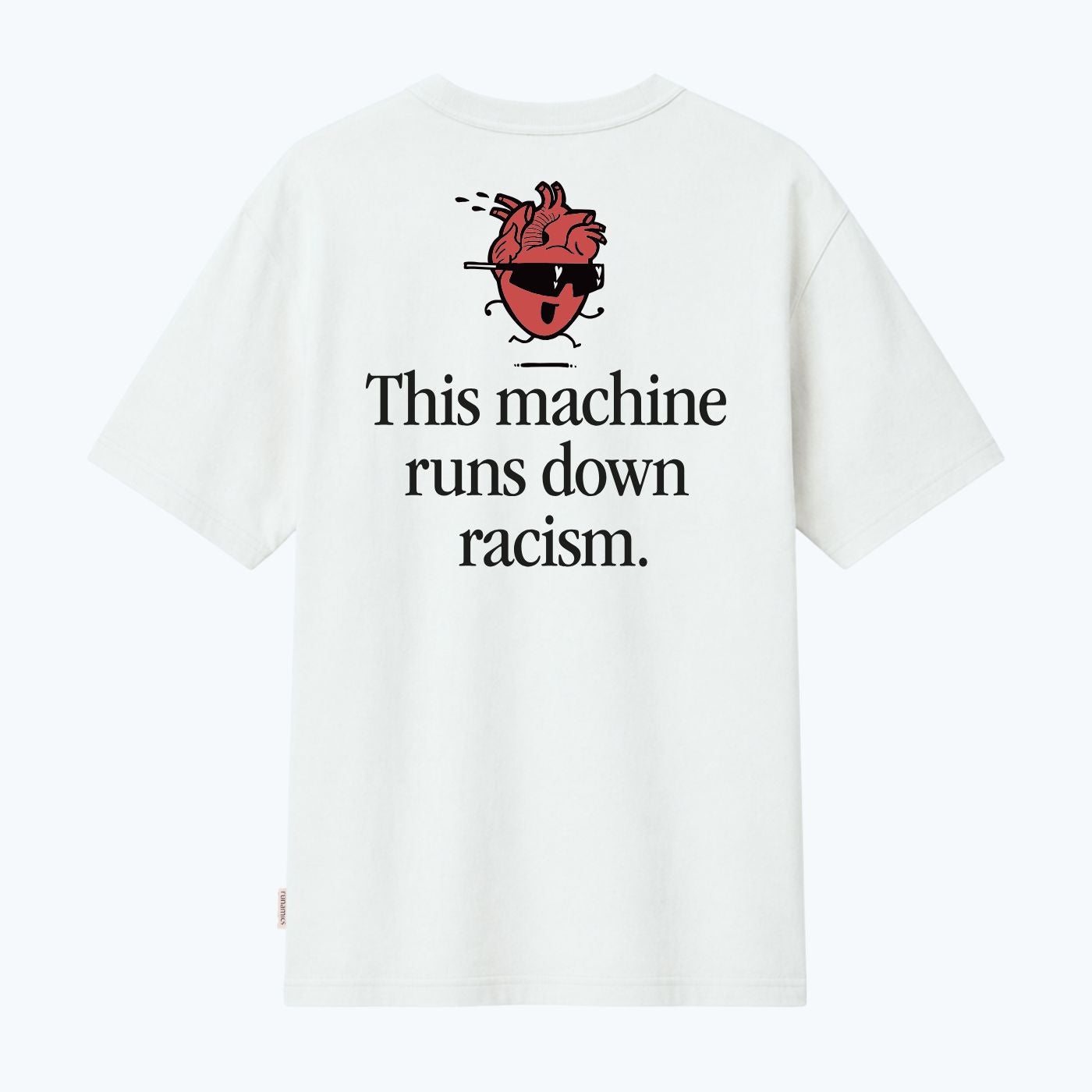 This Machine Runs Down Racism T-Shirt, Biobaumwolle, unisex